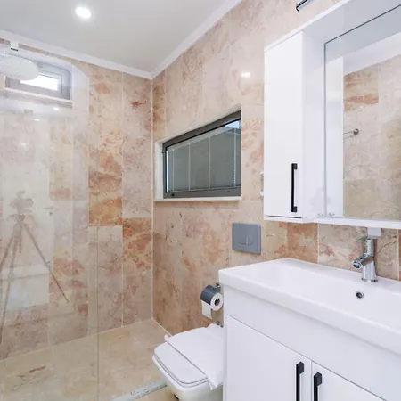 Villa Grand Emora 2 *